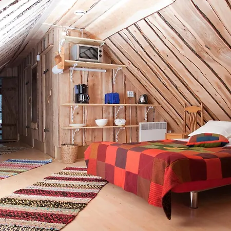 ロウグ ホリデー カントリーハウス *