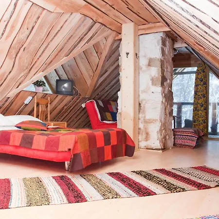 ロウグ ホリデー カントリーハウス *