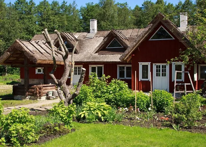 Laugu Holiday Resort *